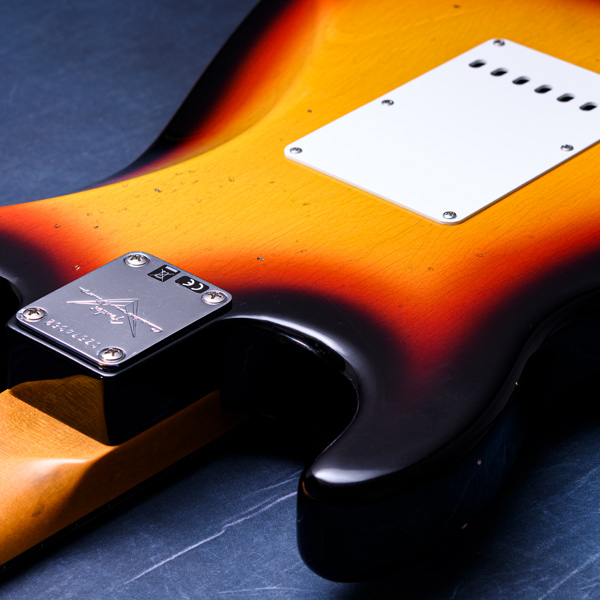 Fender Custom Shop Limited Edition 1963 Stratocaster® Journeyman Relic® 3-Color Sunburst