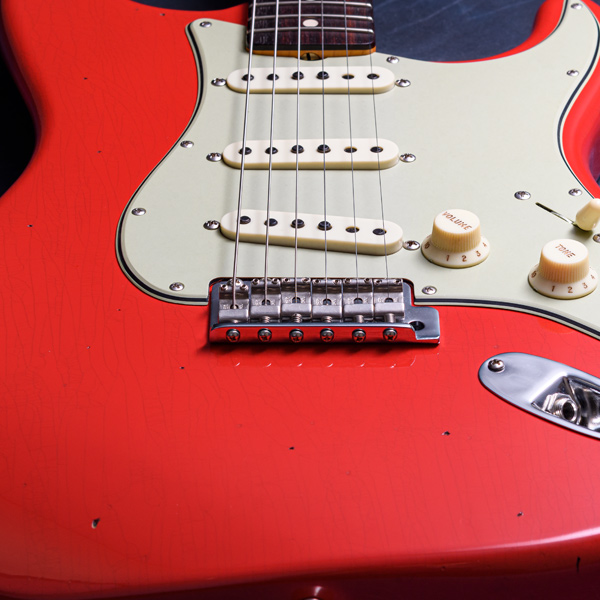 Fender Custom Shop Limited Edition 1963 Stratocaster® Journeyman Relic® Aged Fiesta Red