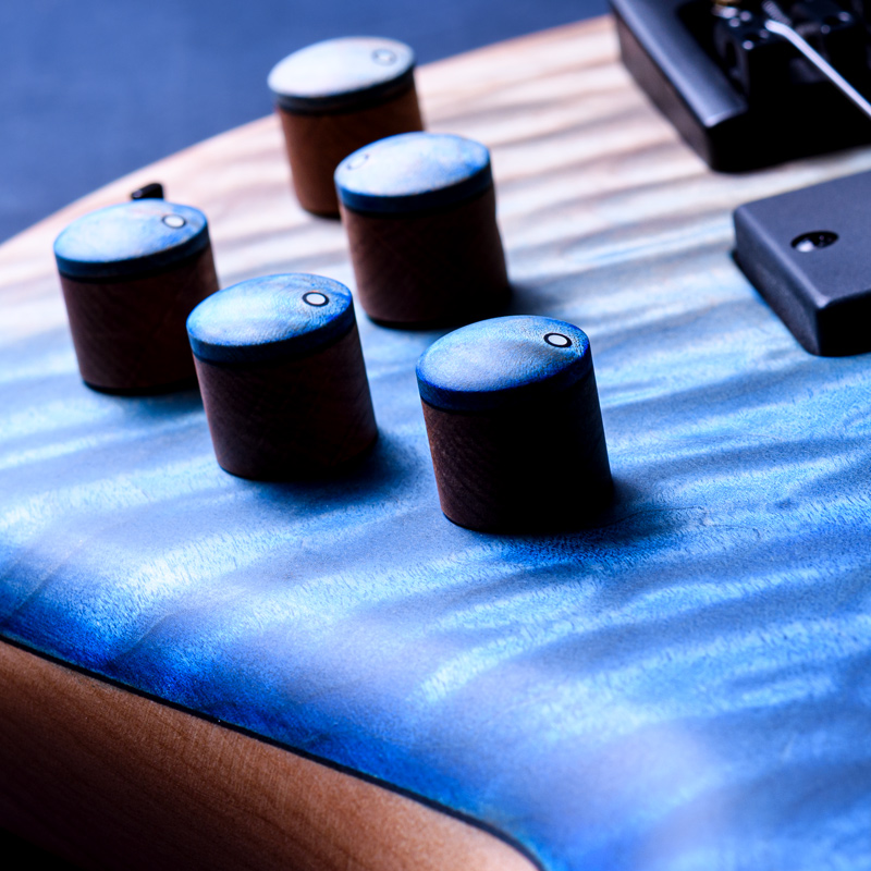 MTD 535-24 Quilt Maple Top Colord Ocean Blue Fade Dark Horns, Roasted Birds Eye Maple Fingerboard