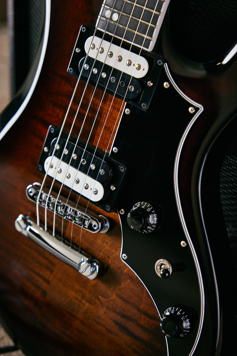 gibson_victory_figured_top