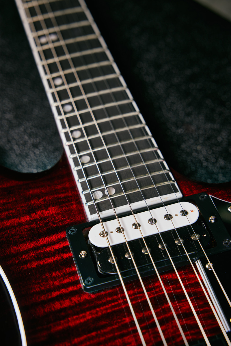 gibson_victory_figured_top