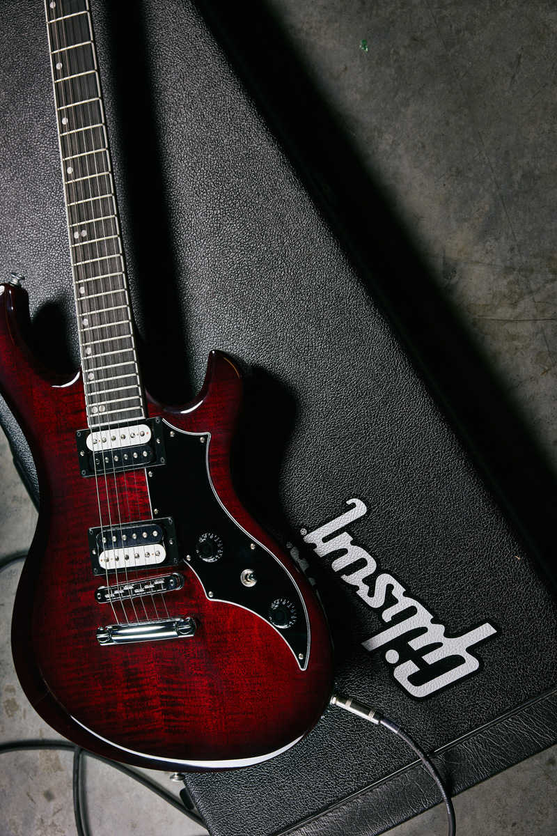 gibson_victory_figured_top