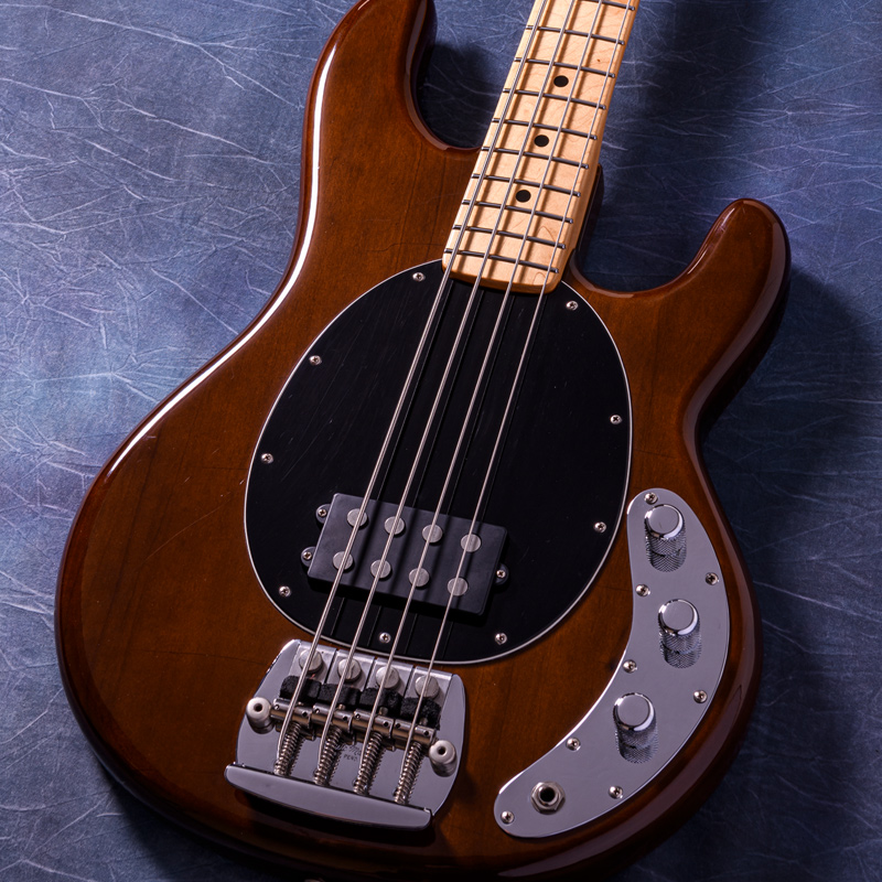 Music Man Stingray - Walnut -