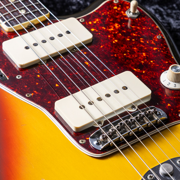 Fender Jazzmaster 1966 -3Tone Sunburst-