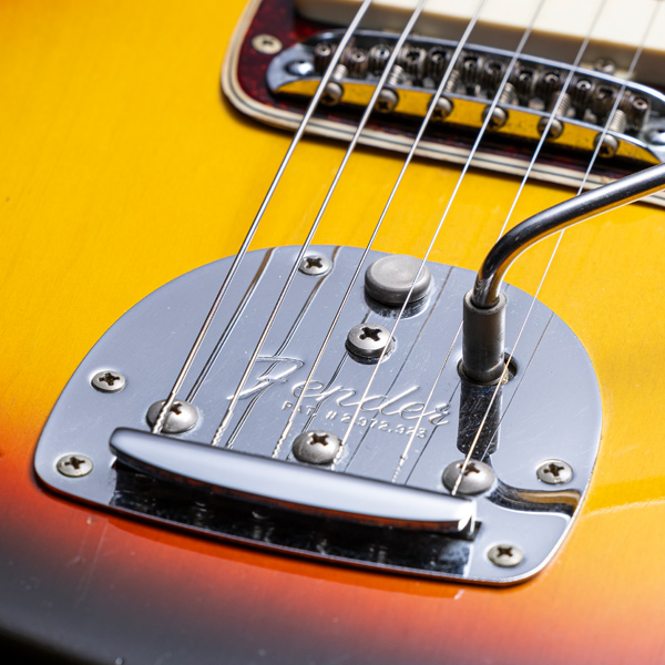 Fender Jazzmaster 1966 -3Tone Sunburst-