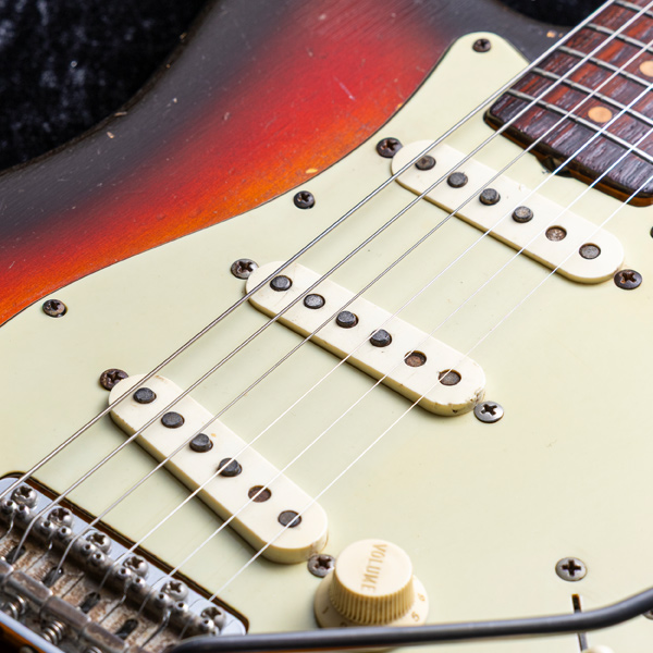 Fender Stratocaster 1962 -3Tone Sunburst-