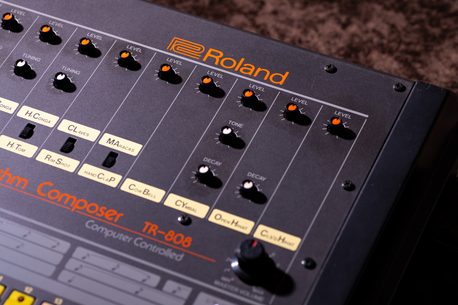 ジャンク扱い】Roland Juno-106 ソフトケース付き 楽天 | mileonegroup.com